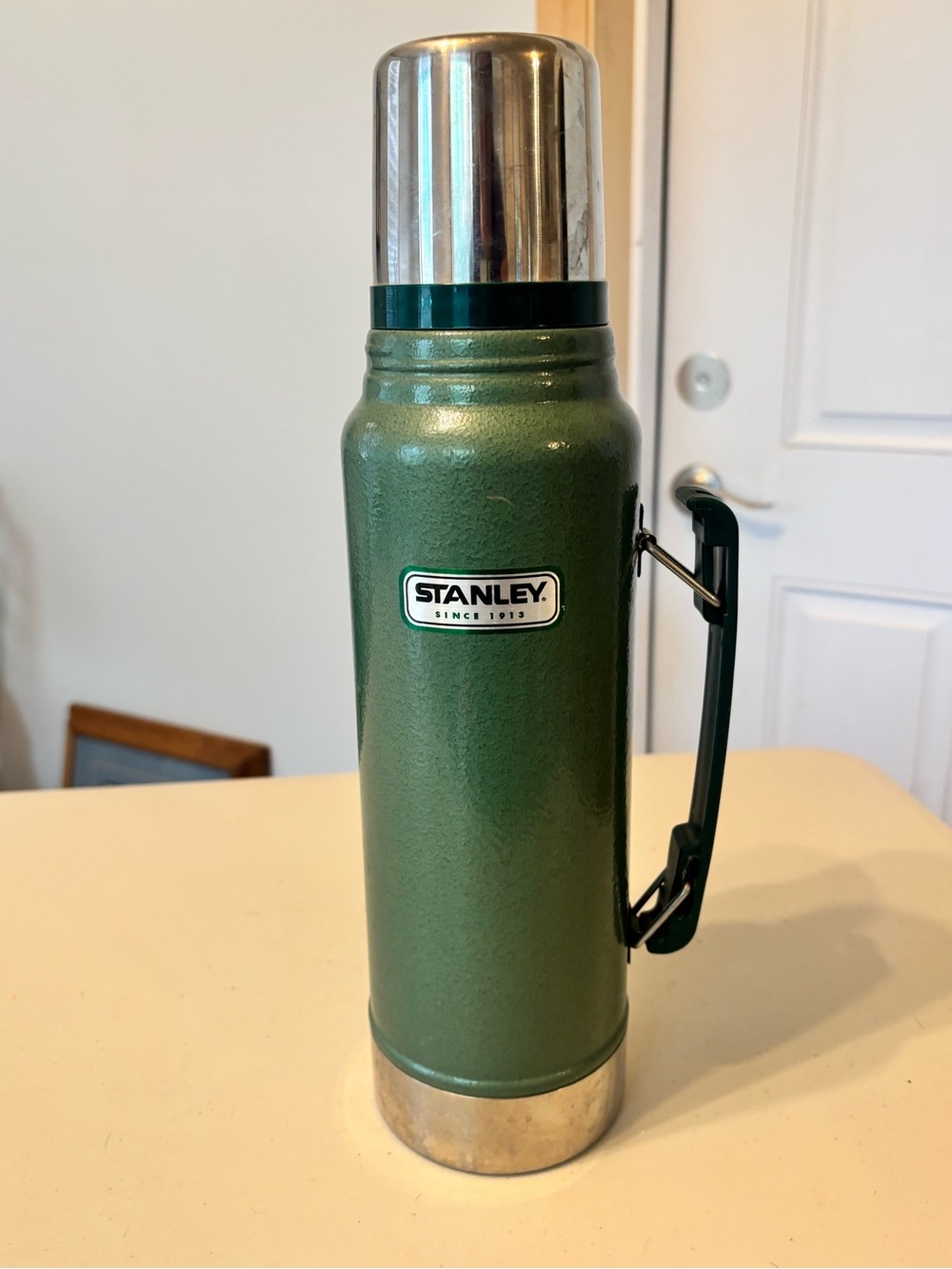 Stanley Green Vacuum Thermos with Carry Handle 1.1 quart